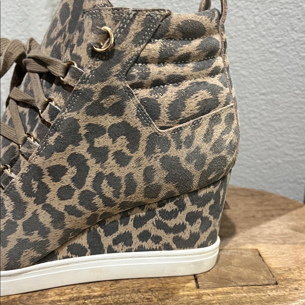 L. Paolo Leopard Print Wedge Sneakers - Picture 6 of 11